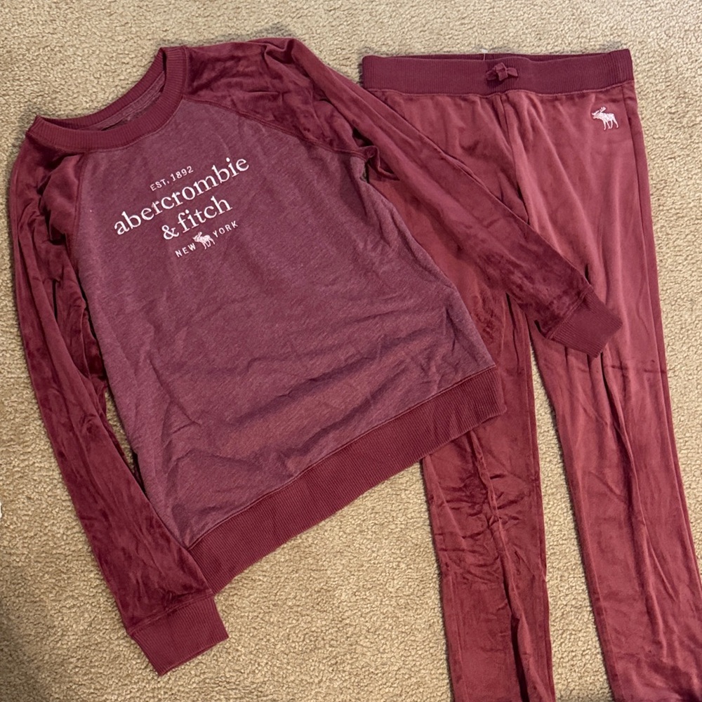Abercrombie & Fitch Maroon Lounge Set